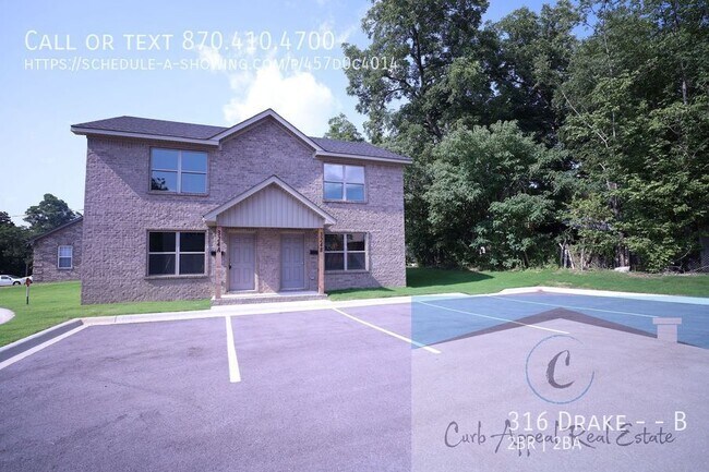 Building Photo - 316 Drake St