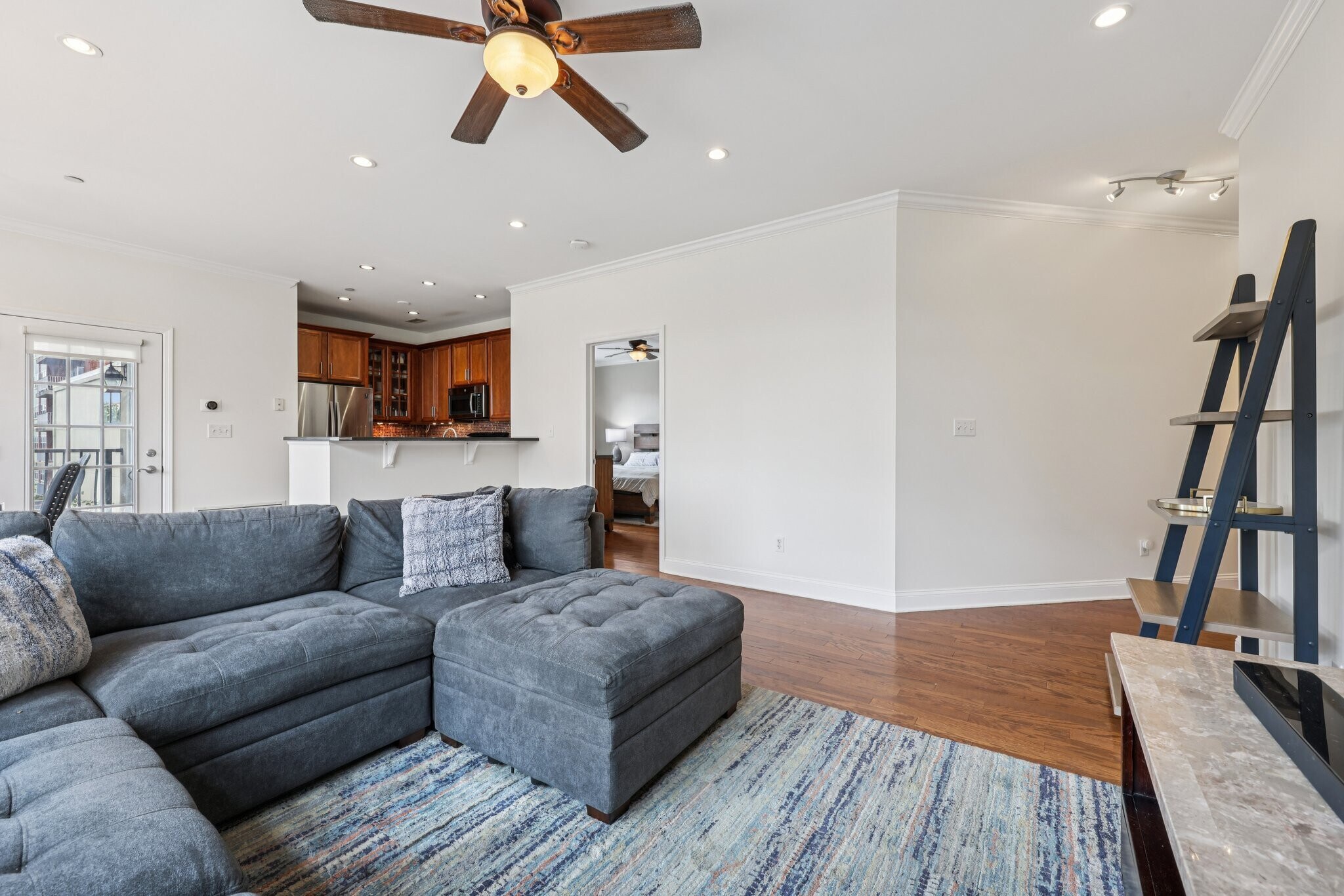 Open concept - 410 Westchester Ave