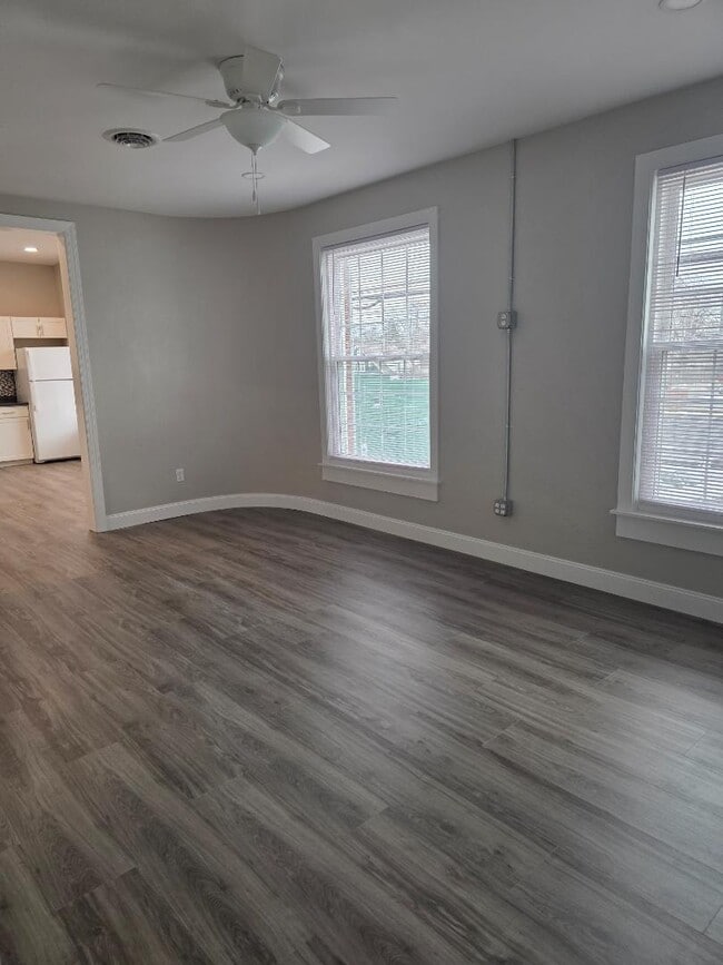 Building Photo - 101 N Locust St