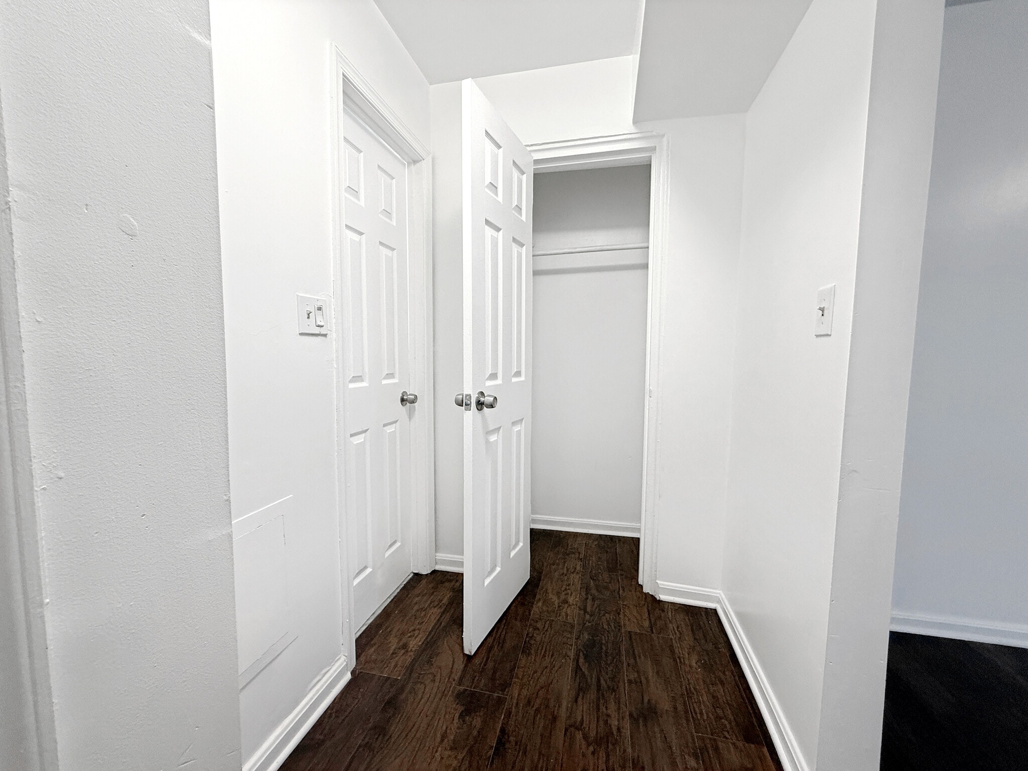 Building Photo - 506 Eastern Ave NE