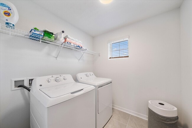 Building Photo - 1712 Cleat Ln