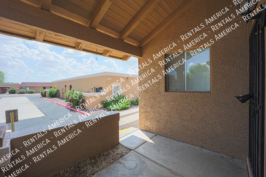 Building Photo - 317 W Hononegh Dr