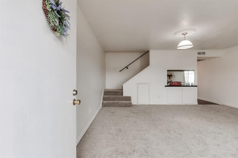Building Photo - 6734 N Meridian Ave