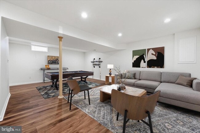 Building Photo - 9500 Windbeat Way