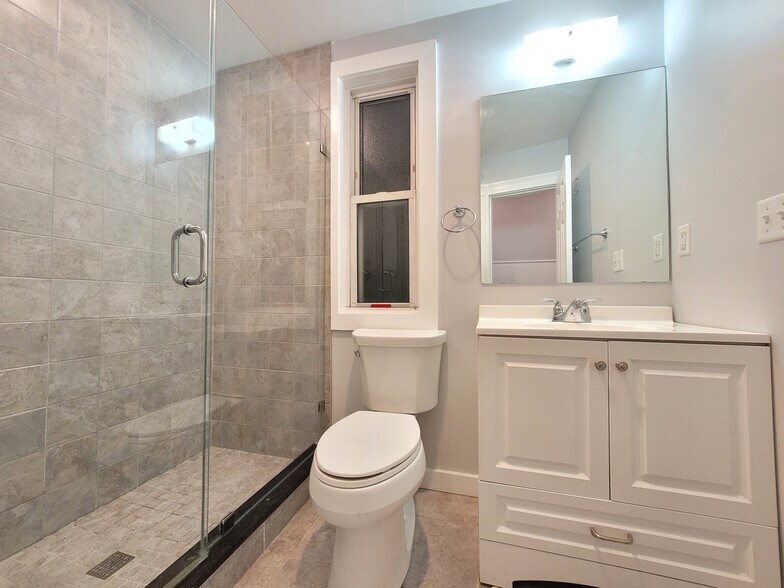 Building Photo - 72 Myrtle St