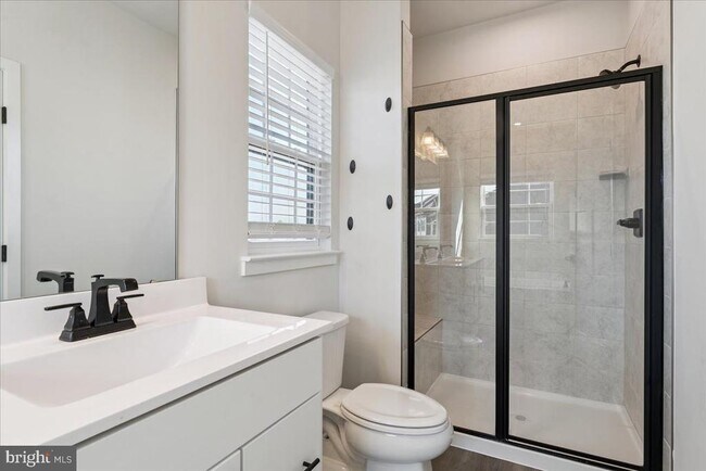 Building Photo - 14032 Sunrise Valley Dr