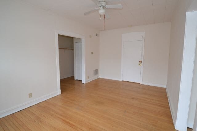 Building Photo - 2226 W Wilson Ave