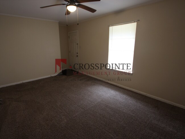 Building Photo - Beautiful 4 Bedroom, 1.5 Bathroom Home in Tyler!