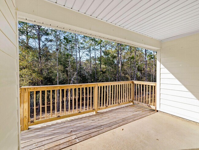 Building Photo - 462 Whispering Creek Ave