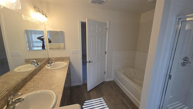 Building Photo - 8398 SW 138th Pl