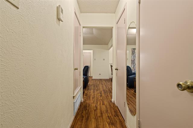 Building Photo - 8521 Holly St