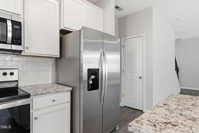 Building Photo - 48 Weathervane Dr.