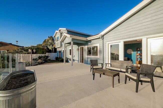 Building Photo - 1185 Tamarack Ave