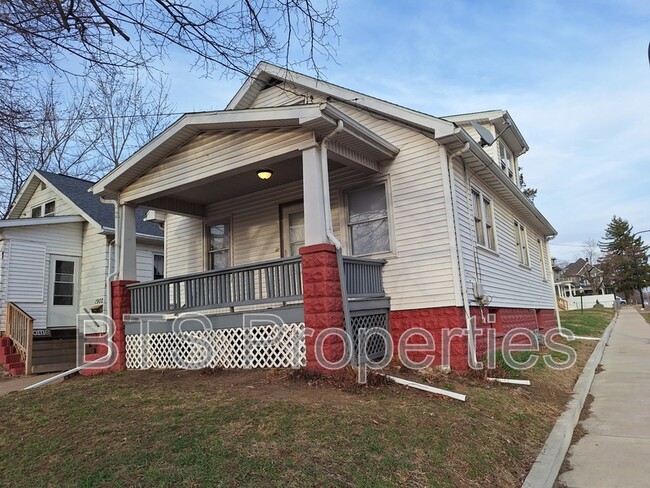 Building Photo - 1900 N Missouri Ave