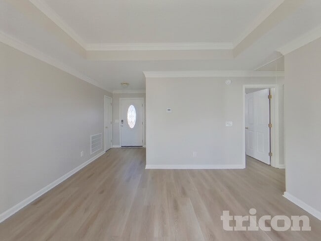 Building Photo - 118 Goldleaf St