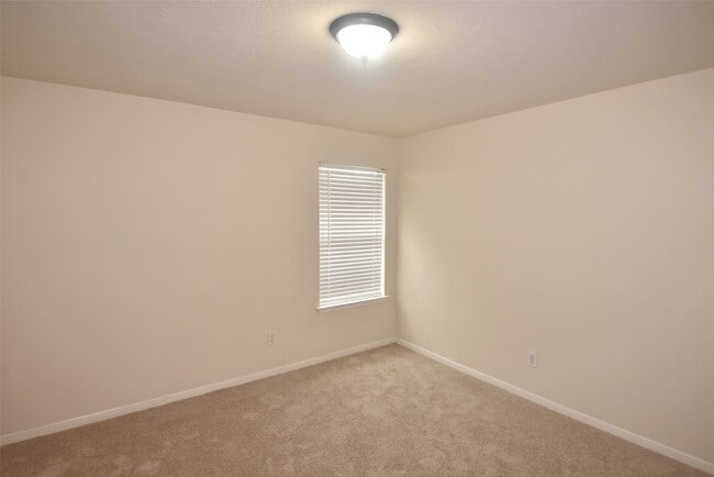 Building Photo - 1035 Junction Ct