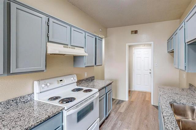 Building Photo - 919 Fairbanks Cir