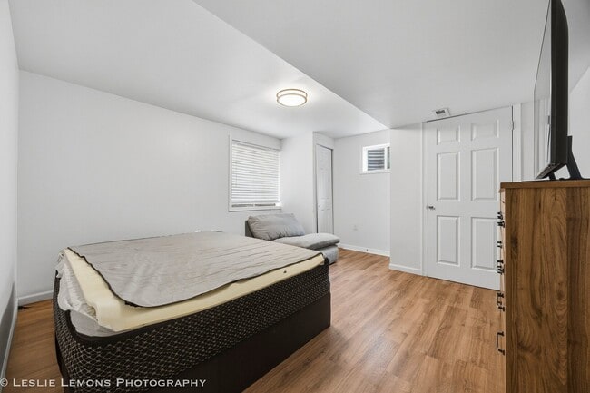 Building Photo - 6816 Twin Falls Dr