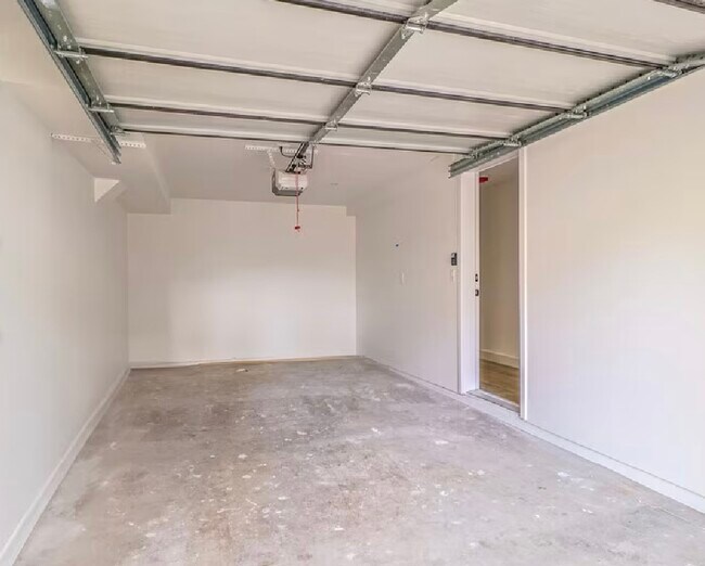 Building Photo - 6222 Banner Ave