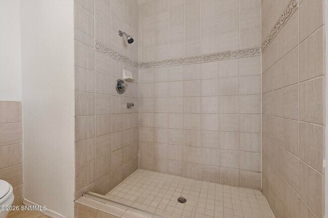 Building Photo - 8120 Ruidoso Rd NE