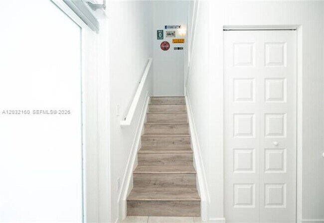 Building Photo - 4640 NW 84th Ave