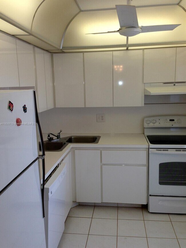 Primary Photo - 6070 NW 64th Ave