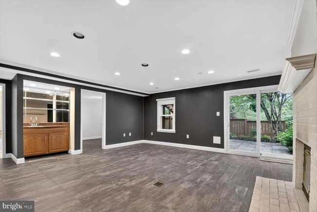 Building Photo - 7435 Crestberry Ln
