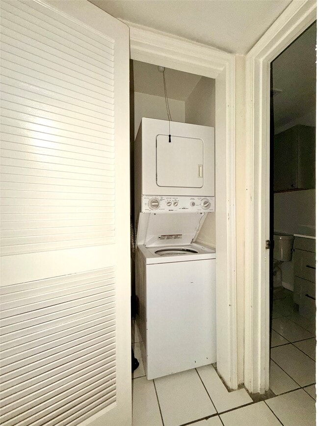 Building Photo - 2507 Montrose Blvd