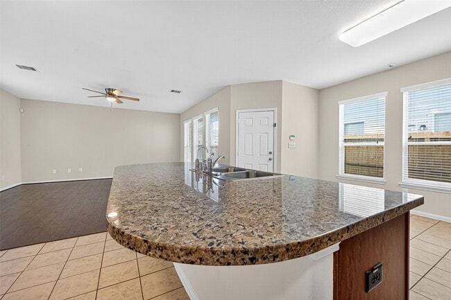 Building Photo - 7522 Autumn Sun Dr