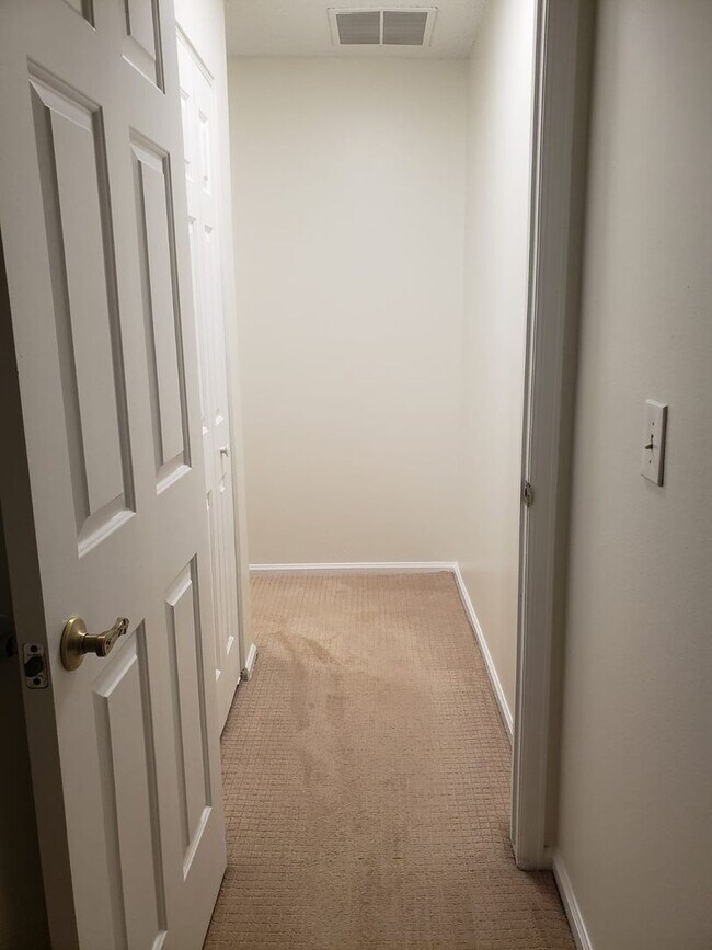 Building Photo - Huge 2bed/2bath Condo Near 225 and Iliff!