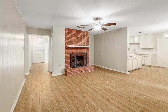 Building Photo - 8609 Melshire Dr
