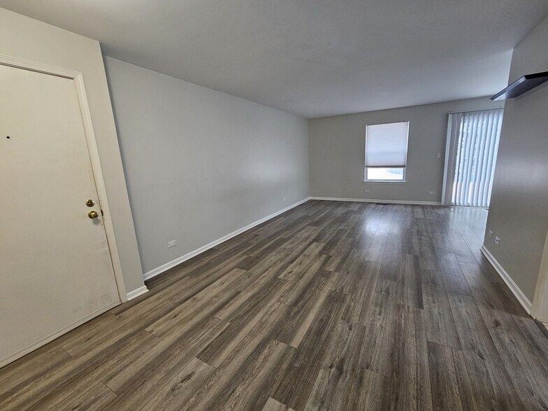 Building Photo - 1241 Bradwell Ln