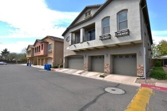 Building Photo - 2 bed 2 bath 1 car garage in Augusta Ranch area