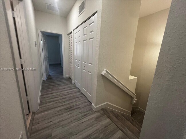 Building Photo - 11989 SW 150th Pl