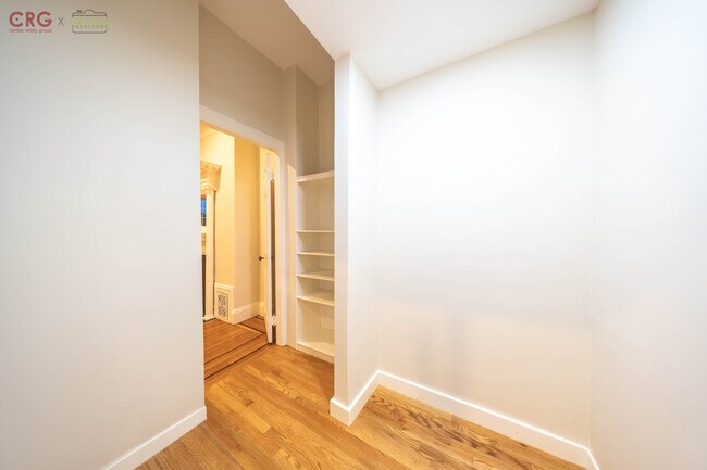 Building Photo - 1726 Beacon St