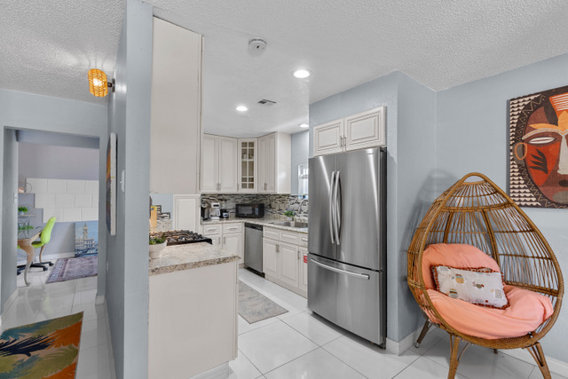 Building Photo - 5333 Longridge Ave