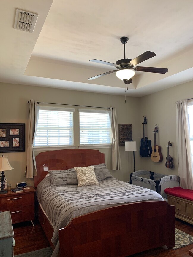 Building Photo - 3/2 IN HAMPTON CREEK SUBDIVISION- AVAILABLE SEPTEMBER 1, 2026