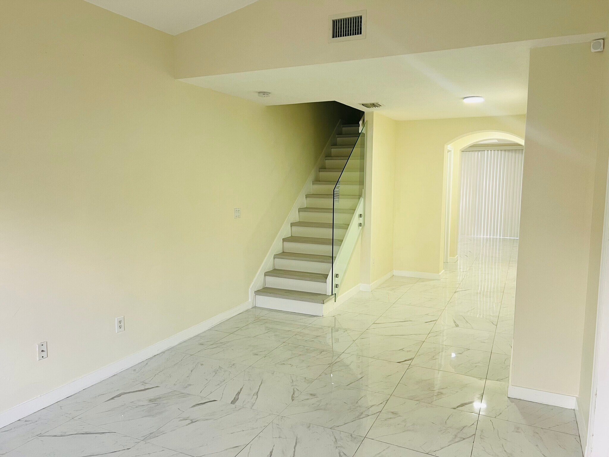 Building Photo - 4950 White Mangrove Way E