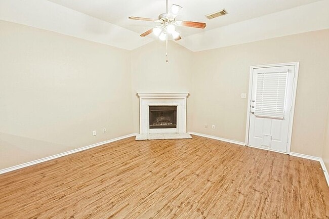 Building Photo - 4009 Hidden Meadow Ct