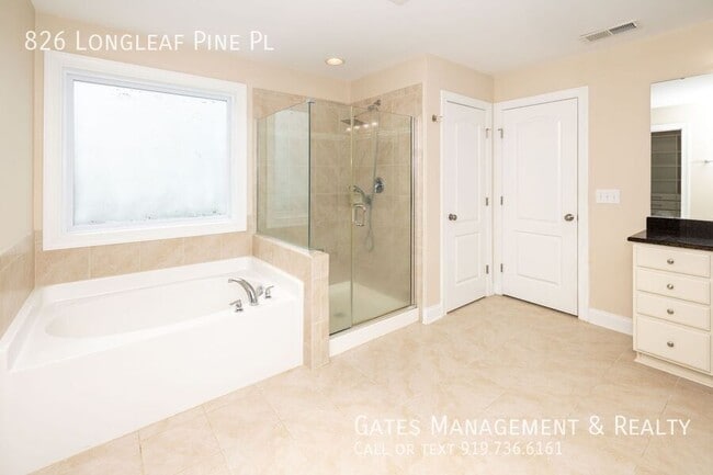 Building Photo - 826 Longleaf Pine Pl