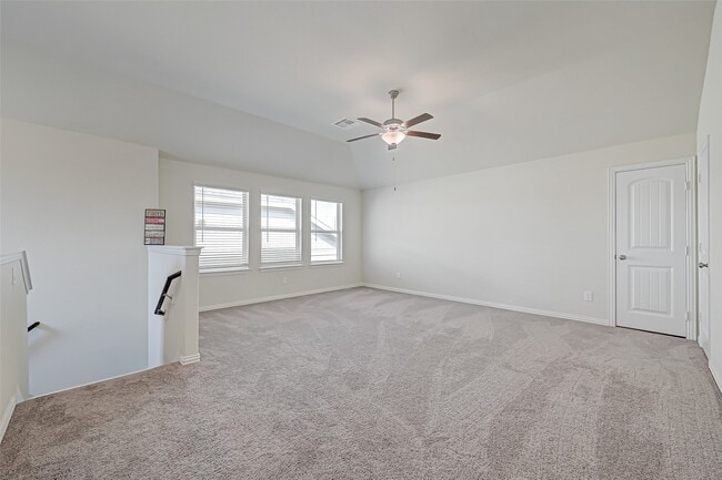 Building Photo - 30822 Lake Spur Mnr