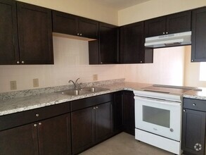 Building Photo - Walnut Ave - Triplex