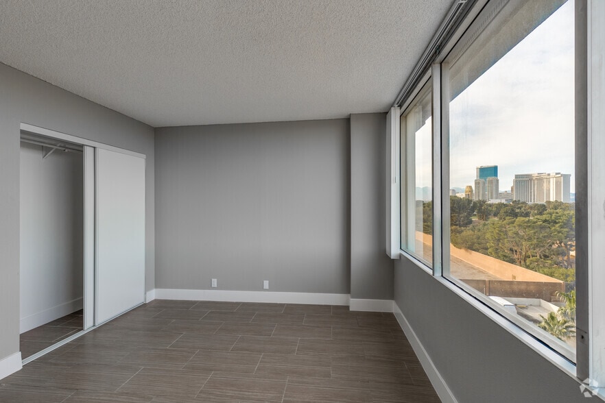 2 BR, 2 BA - 1,250 SF - Mark 1 Apartments
