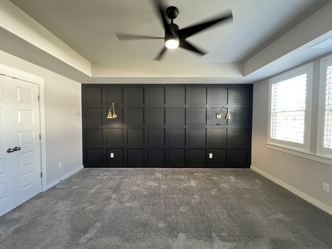 Building Photo - Luxury Living for Lease in Hendersonville!