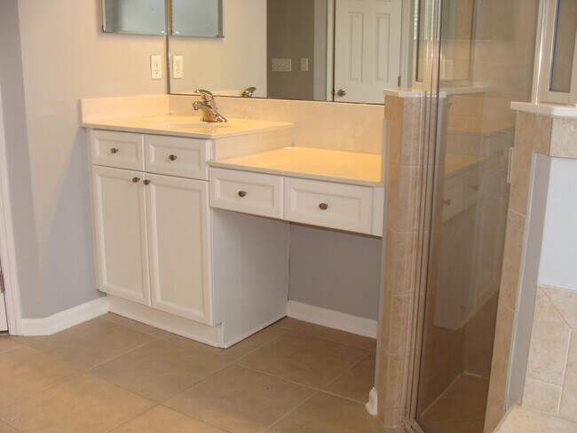 Building Photo - 2266 Cascadia Ct