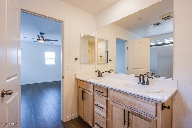 Building Photo - 2758 Pellaro Walk