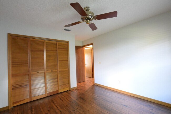 Building Photo - 3 br, 2 bath House - 236 Secret Way