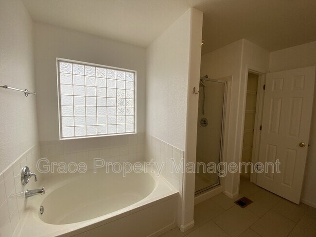 Building Photo - 14334 Craftsman Way
