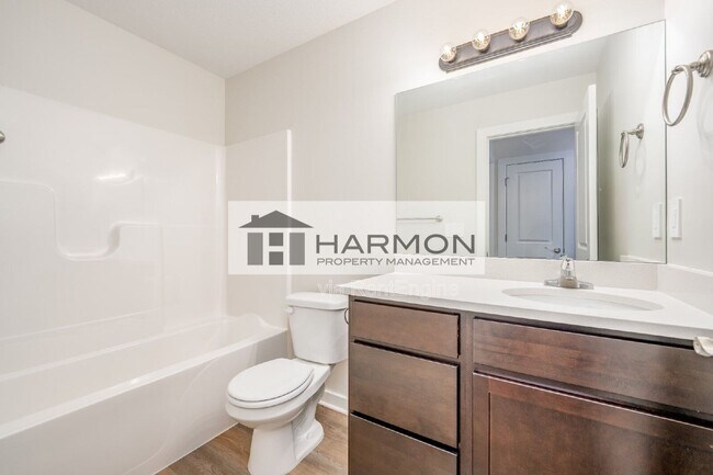 Building Photo - 2078 N Reece Ct