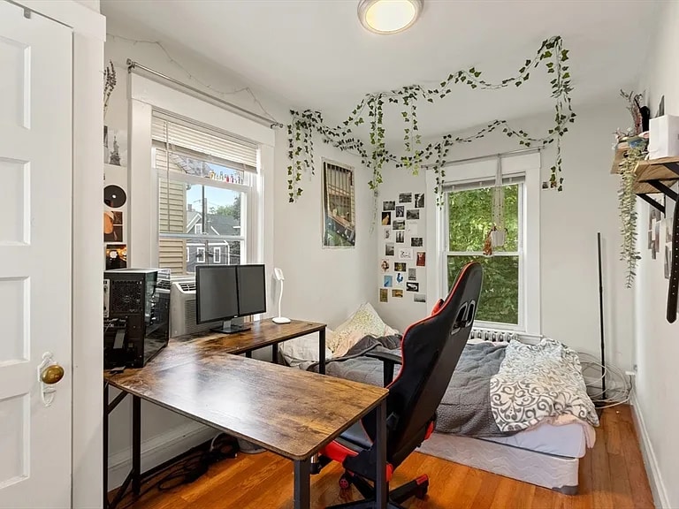 Building Photo - 34 Clinton St